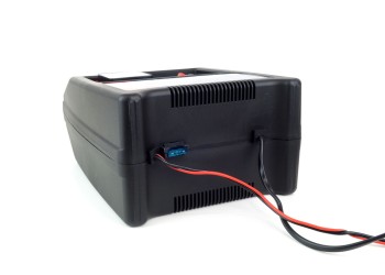 Amio - ΦΟΡΤΙΣΤΗΣ ΜΠΑΤΑΡΙΑΣ 12V 8A - 1 τεμ. (02086/AM)