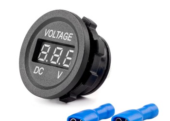 Amio - ΒΟΛΤΟΜΕΤΡΟ ΨΗΦΙΑΚΟ ΣΕ ΠΡΙΖΑ ΣΤΡΟΓΓΥΛΟ ΜΕ ΚΟΚΚΙΝΟ ΦΩΣ 3-32V Φ 37mm x 32mm MOD-02 - 1 τεμ. (02852/AM)