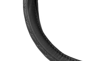 Amio - ΚΑΛΥΜΜΑ ΤΙΜΟΝΙΟΥ ΔΕΡΜΑTINO (ΧΧL) 44-46cm SWC-51-ΧΧL ΣΕ ΜΑΥΡΟ ΧΡΩΜΑ ΜΕ ΜΑΥΡΕΣ ΡΑΦΕΣ - 1 ΤΕΜ. (03564/AM)