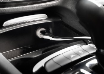 Amio - ΦΟΡΤΙΣΤΗΣ ΑΝΑΠΤΗΡΑ 12/24V ΜΕ 2 ΘΥΡΕΣ 2xUSB 10.5W 5V/2.1A ΛΕΥΚΟΣ - 1 Τεμ. (03872/AM)