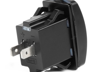 Amio - ΠΡΙΖΑ ΜΕ 2 ΘΥΡΕΣ-USB & USB-C ΚΑΙ ΚΑΠΑΚΙ 12/24V QUICK CHARGE 3.0 ΑΔΙΑΒΡΟΧΗ ΜΑΚΡΟΣΤΕΝΟ ΣΧΗΜΑ ΜΑΥΡΗ - 1 Τεμ. (04229/AM)