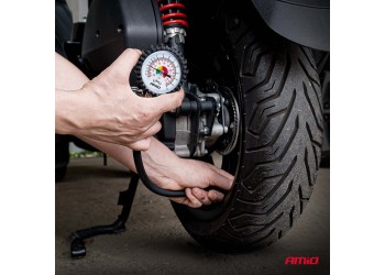 Amio - Επαγγελματικό μηχανικό μανόμετρο πίεσης ελαστικών 12 bar με εύκαμπτο σωλήνα 30cm Αναλογικό - 1 τεμ. (04468/AM)