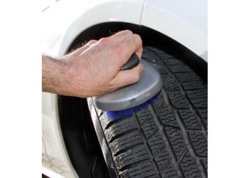 ΒΟΥΡΤΣΑΚΙ ΚΑΘΑΡΙΣΜΟΥ ΧΕΙΡΟΣ ΓΙΑ ΠΕΛΜΑΤΑ ΕΛΑΣΤΙΚΩΝ ΚΑΙ ΤΡΟΧΟΥΣ ΜΕ ΣΚΛΗΡΗ ΤΡΙΧΑ PRO GRIP