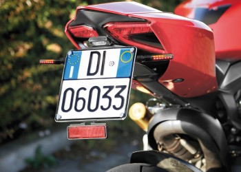 ΦΛΑΣ ΠΙΣΩ ΓΙΑ MOTO LINE SQ 12V SMD LED 3 ΧΡΗΣΕΩΝ ΘΕΣΕΩΣ/STOP/ΦΛΑΣ (ΜΑΥΡΟ 92 X 16 mm) - 2 ΤΕΜ.