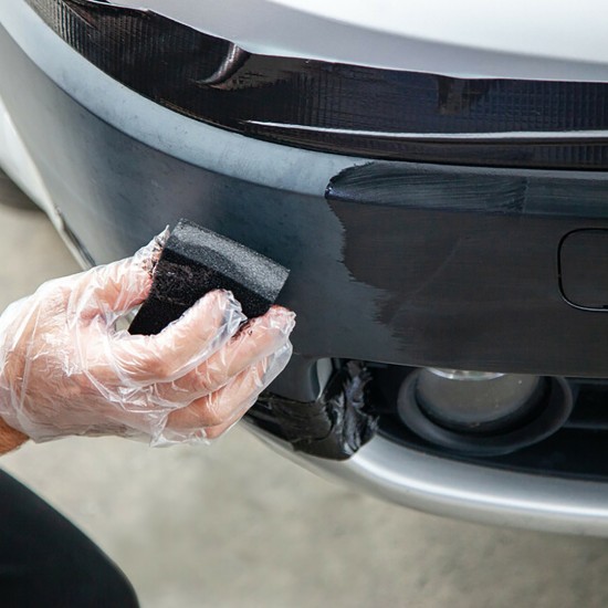 KIT ΑΝΑΝΕΩΣΗΣ ΚΑΙ ΠΡΟΣΤΑΣΙΑΣ ΓΙΑ ΠΛΑΣΤΙΚΑ ΣΕ  ΜΑΥΡΟ ΧΡΩΜΑ QUIXX 75ml