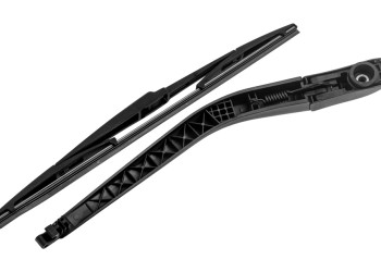 TOYOTA PRIUS 2009+ YΑΛΟΚΑΘΑΡΙΣΤΗΡΑΣ ΠΙΣΩ ME ΜΠΡΑΤΣΟ 40,5cm orig.85241-47040