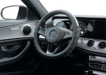 Lampa Κάλυμμα Τιμονιού Αυτοκινήτου SPA 35-37εκ. Άοσμο Αεριζόμενες αγωνιστικές λαβές Ultra soft Skeentex Μαύρο 1-τεμ. (L3293.6)