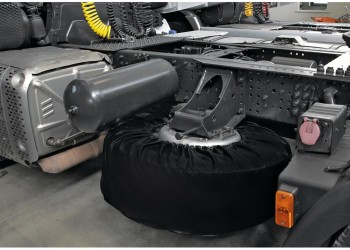 ΚΑΛΥΜΜΑ ΡΕΖΕΡΒΑΣ ΦΟΡΤΗΓΟΥ ΑΔΙΑΒΡΟΧΟ/ ΠΛΕΝΟΜΕΝΟ SMALL 86x40cm (265/70-19.5) LAMPA - 1 ΤΕΜ.