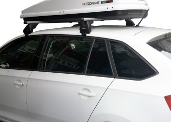 KIT ΜΕ ΜΠΑΡΕΣ ΟΡΟΦΗΣ ΓΙΑ SKODA RAPID SPACEBACK 5D 2013> ΑΛΟΥΜΙΝΙΟΥ & ΜΠΑΓΚΑΖΙΕΡΑ BOX 430 LT (ΛΕΥΚΗ-ΑΣΠΡΗ/ΓΥΑΛΙΣΤΕΡΗ) NORDRIVE