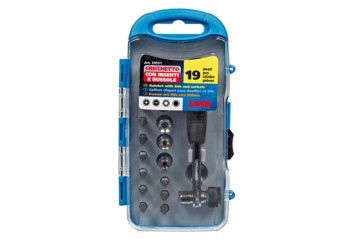 ΚΑΣΤΑΝΙΑ ΧΕΙΡΟΣ ΜΕ 23 ΤΕΜΑΧΙΑ ΜΥΤΕΣ ΚΑΙ ΚΑΡΥΔΑΚΙΑ