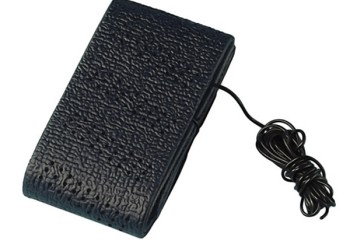 Lampa Κάλυμμα Τιμονιού Αυτοκινήτου Jumbo 37-38εκ. Δετό Διάτρητο αντιολισθητικό μαλακό από Δερματίνη Μαύρο – Universal 1-τεμ. (L3302.0)