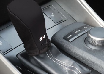 ΚΑΛΥΜΜΑ ΓΙΑ ΠΟΜΟΛΟ ΤΑΧΥΤΗΤΩΝ GEAR KNOB COVER ΜΑΥΡΟ ΜΙΚΡΟΦΙΜΠΡΑ
